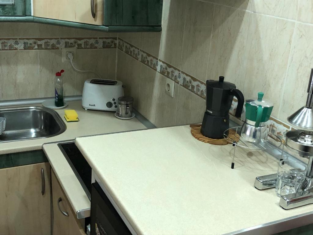 Apartamento Familiar En Toledo, Con 2 Dormitorios, Camas De Matrimonio, Ideal Ubicacion Y Fantasticas Vistas Ngoại thất bức ảnh